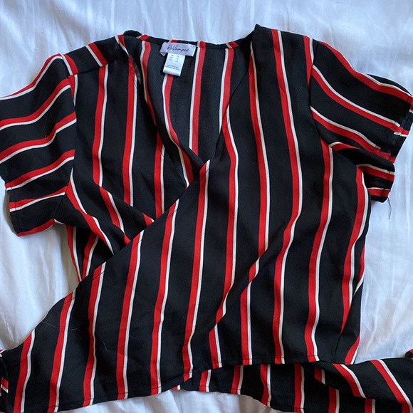 Crop top - Picture 3 of 4